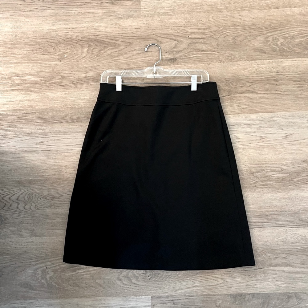 BANANA REPUBLIC WOMEN’S BLACK PENCIL SKIRT - SIZE 8